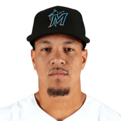 Heriberto Hernández headshot
