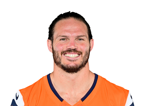 Alex Singleton headshot